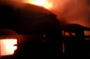 Фото: Пожар и его последствия в хозяйственных постройках, п.Калашниково, 13 января 2013