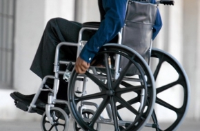 За уклонение от создания рабочих мест для инвалидов работодателю грозит штраф