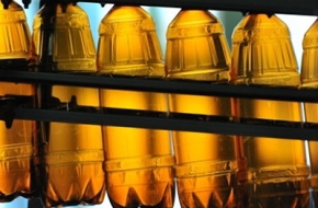 В России с 1 января 2016 года запретят пиво в пластиковых «полторашках»