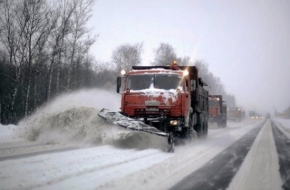 383 единицы спецтехники обеспечивают расчистку дорог от снега в Тверской области
