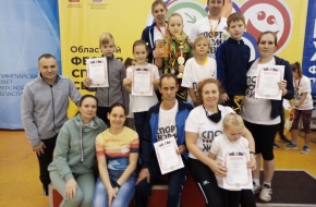 Семья Снежковых завоевала второе место в областном «Фестивале спортивных семей»
