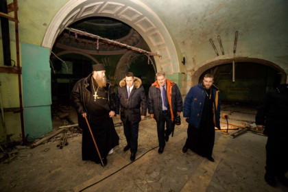 Губернатор Тверской области побывал в требующем реставрации Спасо-Преображенском соборе в Торжке