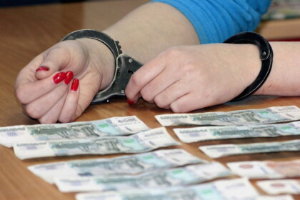 Бухгалтер одной из коммунальных контор Лихославля украла почти 1 800 000 рублей