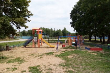 В деревне Сосновицы, в рамках ППМИ-2021, установлена новая детская площадка
